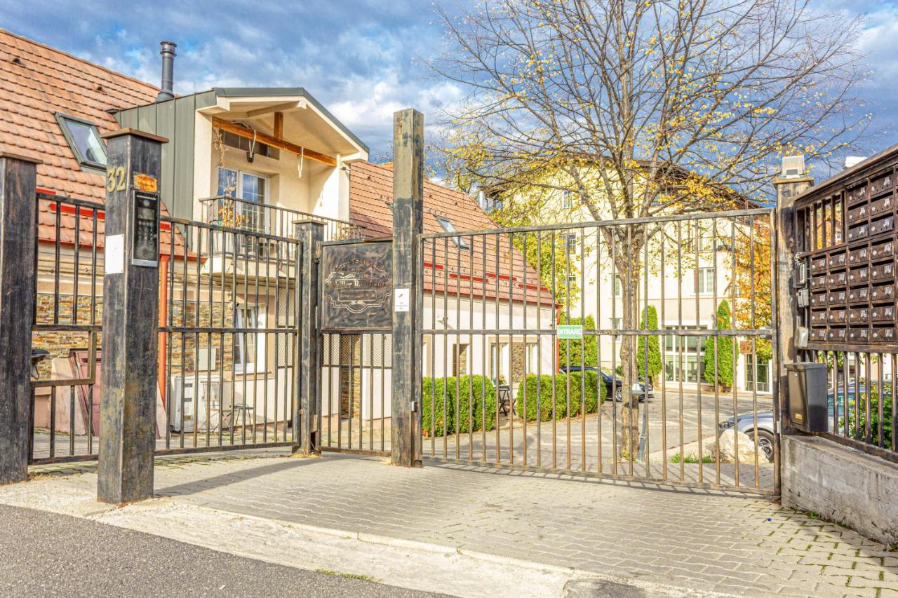 Opera Apart Apartamento Braşov Exterior foto