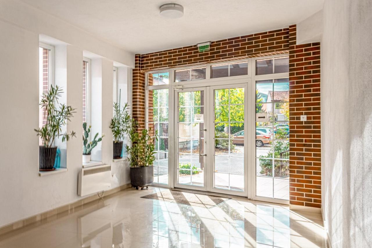 Opera Apart Apartamento Braşov Exterior foto